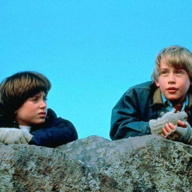 Elijah Wood und Macaulay Culkin in einer Szene aus dem Film „Das zweite Gesicht“.