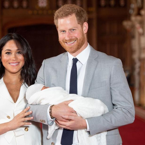 Prinz Harry und Meghan Markle mit ihrem neugeborenen Baby.