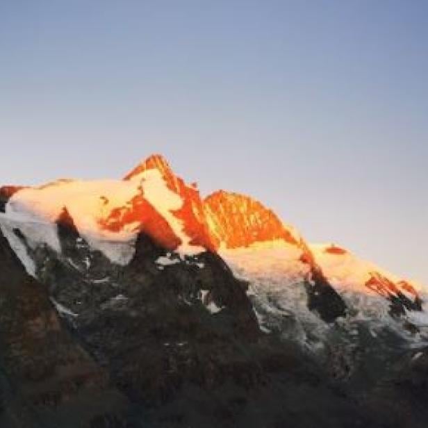Der Großglockner Berg bei Sonnenaufgang.