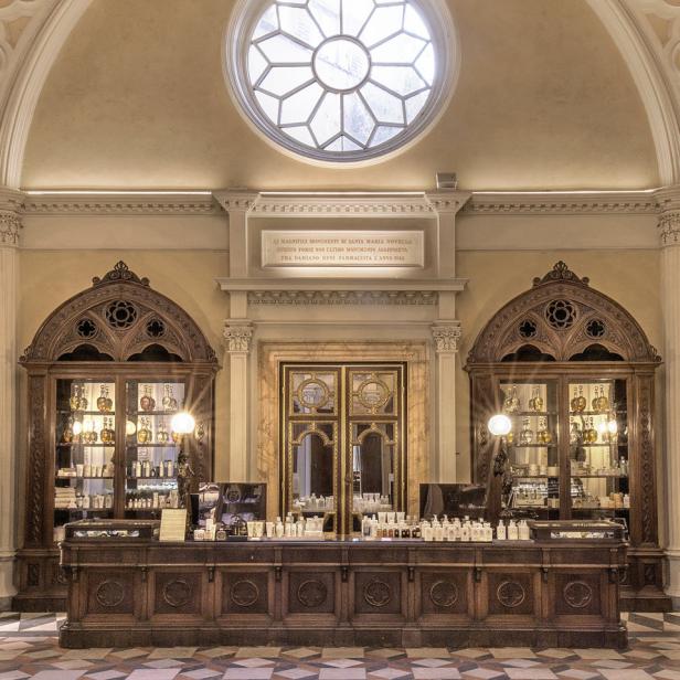 Innenansicht der Officina Profumo-Farmaceutica di Santa Maria Novella in Florenz.