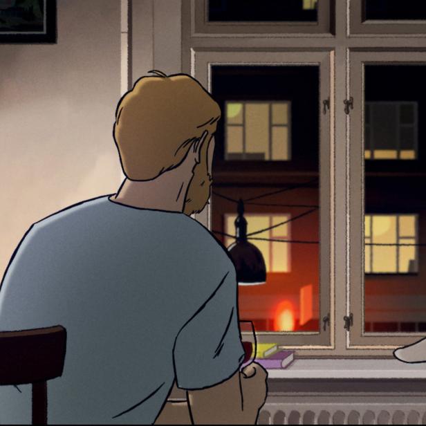 Zwei Männer sitzen in einem Zimmer und trinken Wein, während sie aus dem Fenster schauen.