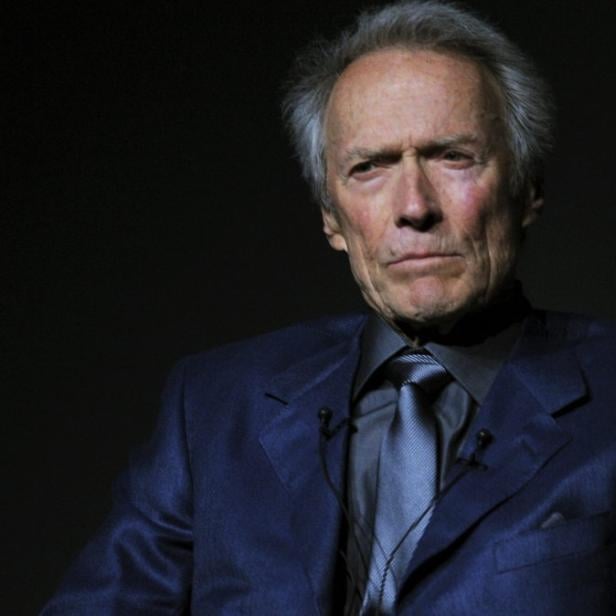 Eastwood Streit Um 287 Millionen Dollar Kurier At [ 616 x 616 Pixel ]