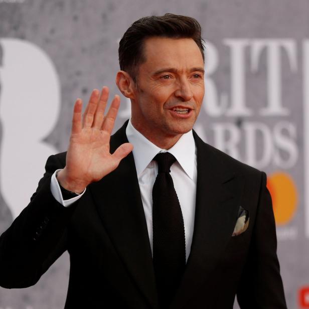 Hugh Jackman auf dem roten Teppich bei den Brit Awards.