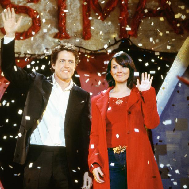 Hugh Grant und Martine McCutcheon in einer Szene aus dem Film „Tatsächlich… Liebe“.
