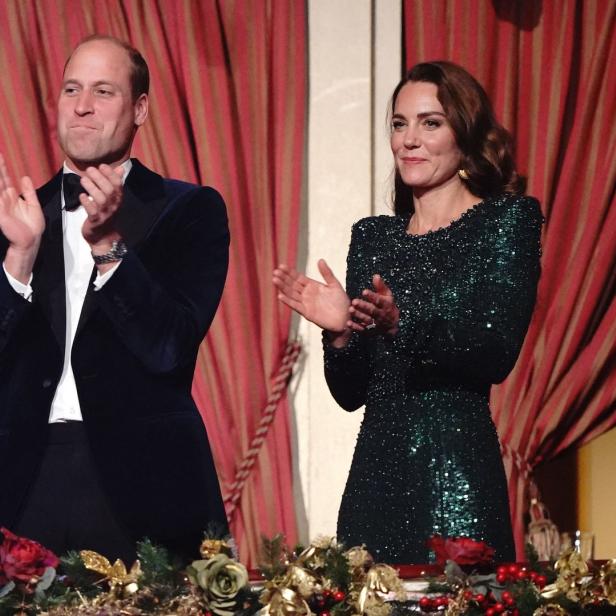 Prinz William und Herzogin Kate applaudieren bei einer Veranstaltung.