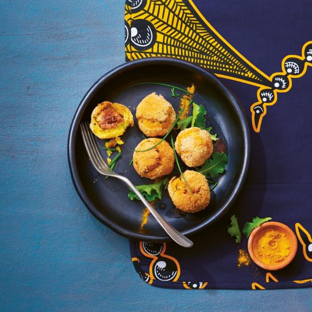 Gefüllte Yams-Bällchen.
