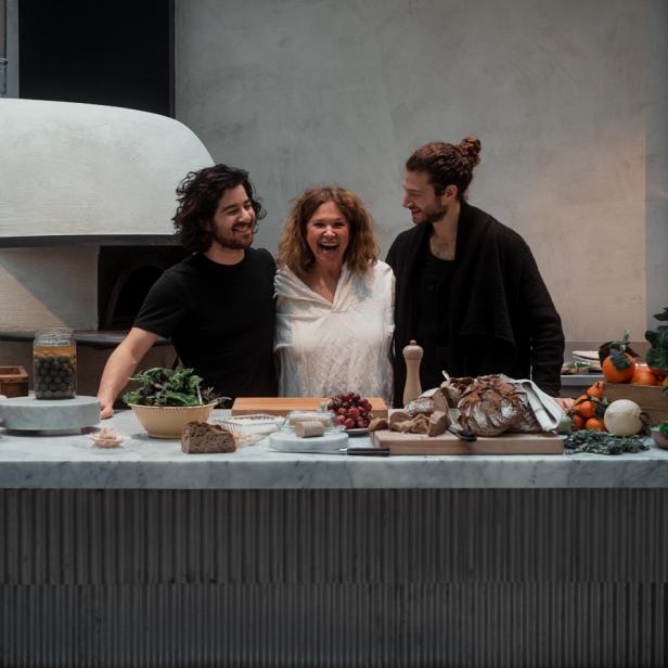 Haya Molcho mit Nuriel Elihay und Berliner von COP Vienna.