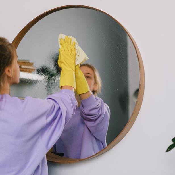 Neue Studie: Übernehmen Frauen noch immer den Großteil der Hausarbeit?