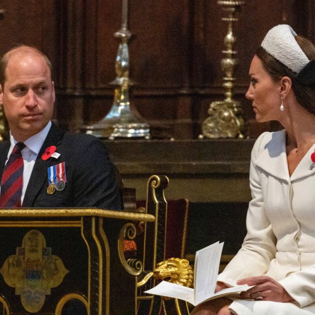 Prinz William und Prinzessin Kate nehmen an einer Gedenkveranstaltung teil.