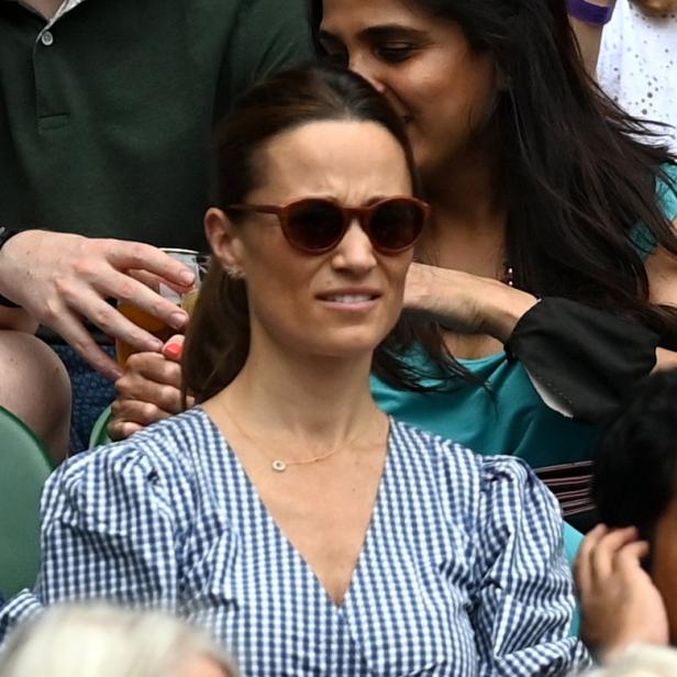 Pippa Middleton mit Sonnenbrille bei einer Sportveranstaltung.