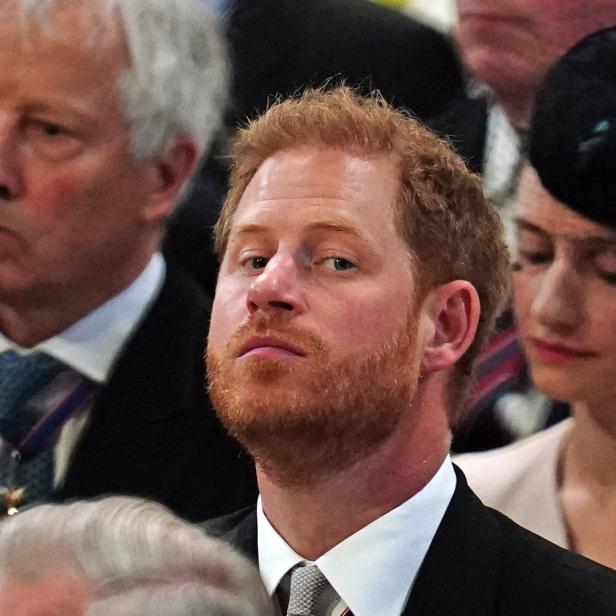 Prinz Harry bei einer Veranstaltung im Innenbereich.