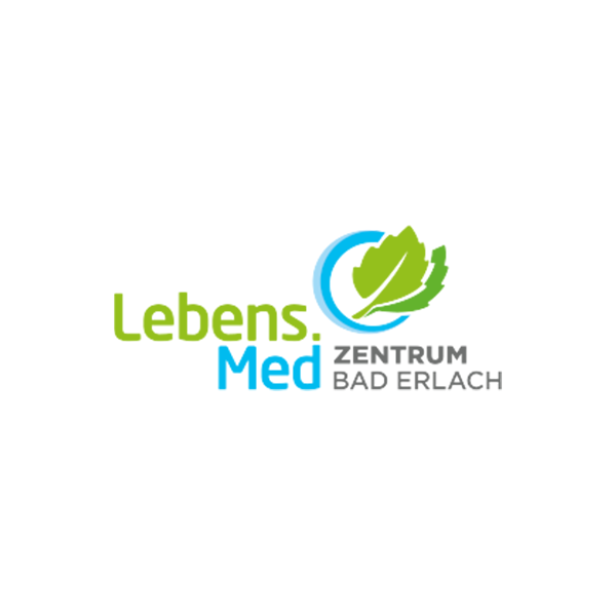 Das Logo des LebensMed Zentrums Bad Erlach mit einem grünen Blatt.