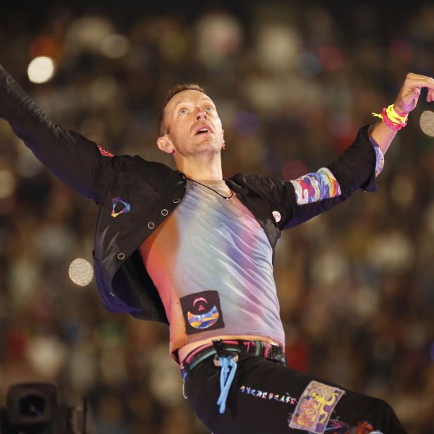 Die britische Rock-Pop-Band Coldplay gibt ein Konzert in einer Stadt im Westen Mexikos.