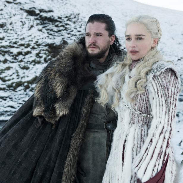 Jon Schnee und Daenerys Targaryen in Winterfell aus „Game of Thrones“.