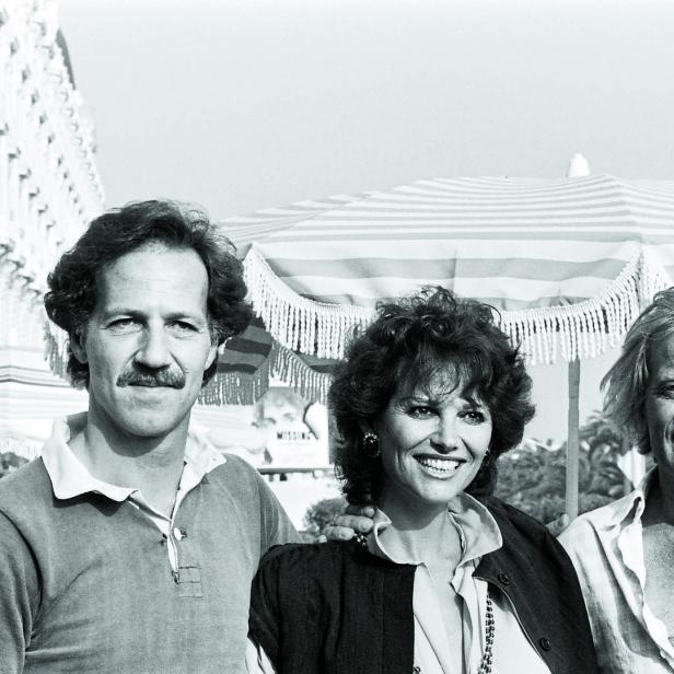 Werner Herzog, Gina Lollobrigida und Klaus Kinski posieren zusammen.
