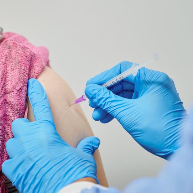 Coronavirus - Neuer Omikron-Impfstoff in Berlin