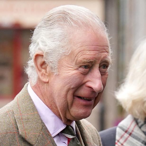 König Charles III. und Königin Camilla bei einem Besuch in Schottland.