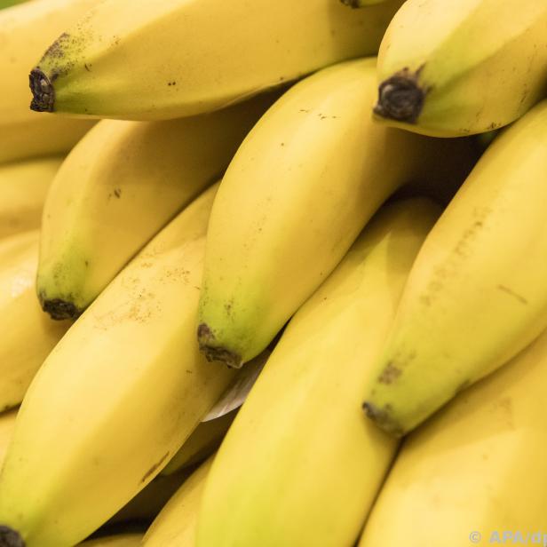 Ein Stapel gelber Bananen.