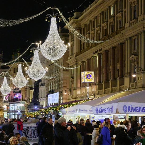 Festliche Weihnachtsbeleuchtung in Wien.