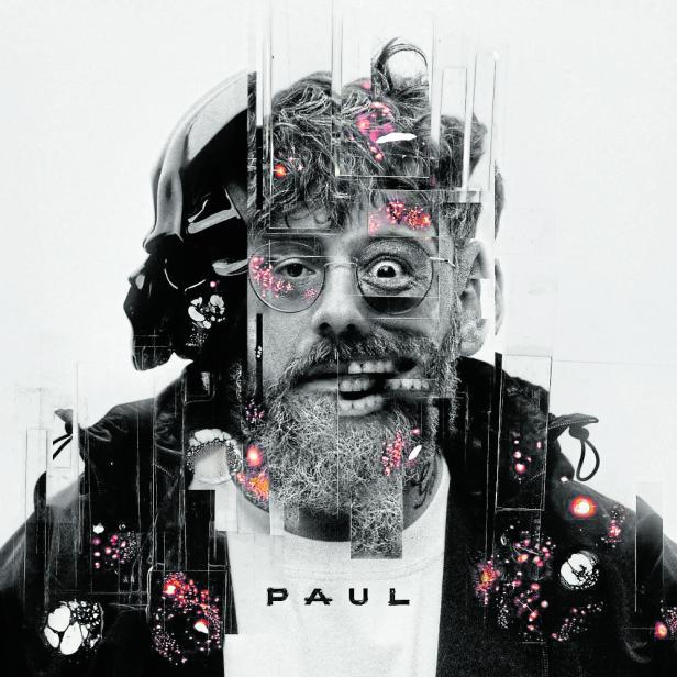 Ein Porträt von „Paul“ mit einer Darth Vader Maske und Glitch-Effekten.