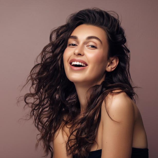 Frau mit schönen Haaren