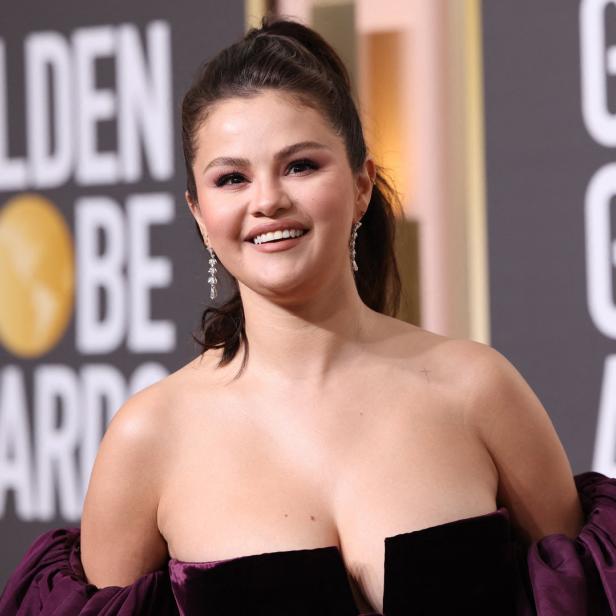 Selena Gomez auf dem roten Teppich der Golden Globe Awards.