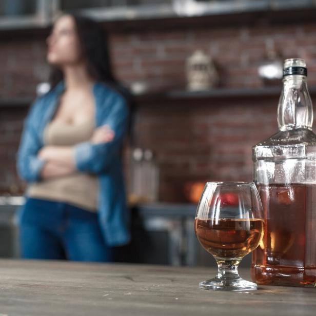 Alkohol trinken, ja oder nein? Da gehen die Meinungen weit auseinander.
