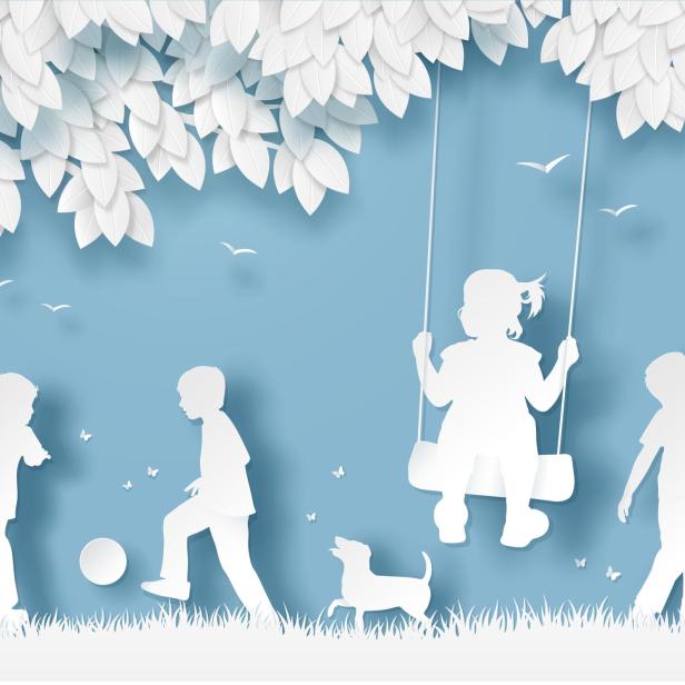 Silhouetten von glücklichen Kindern spielen im Papierschnittstil.