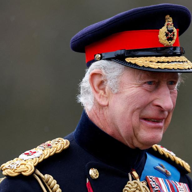 König Charles in Uniform.