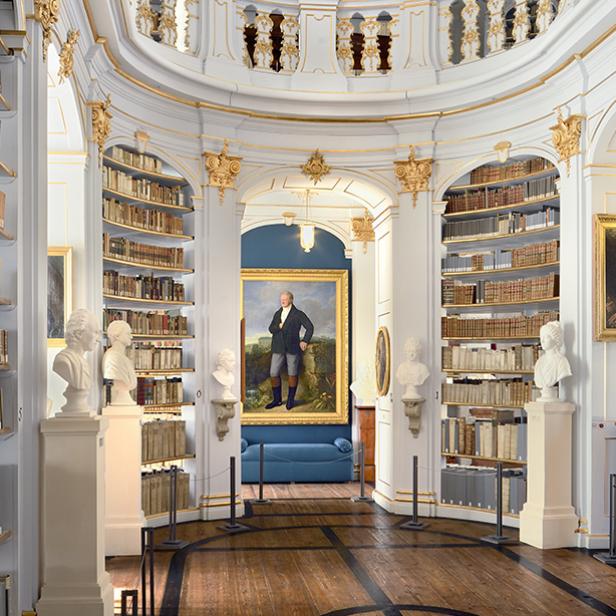 Weimar: Rokokosaal in der Anna-Amalia-Bibliothek, UNESCO Weltkulturerbe 