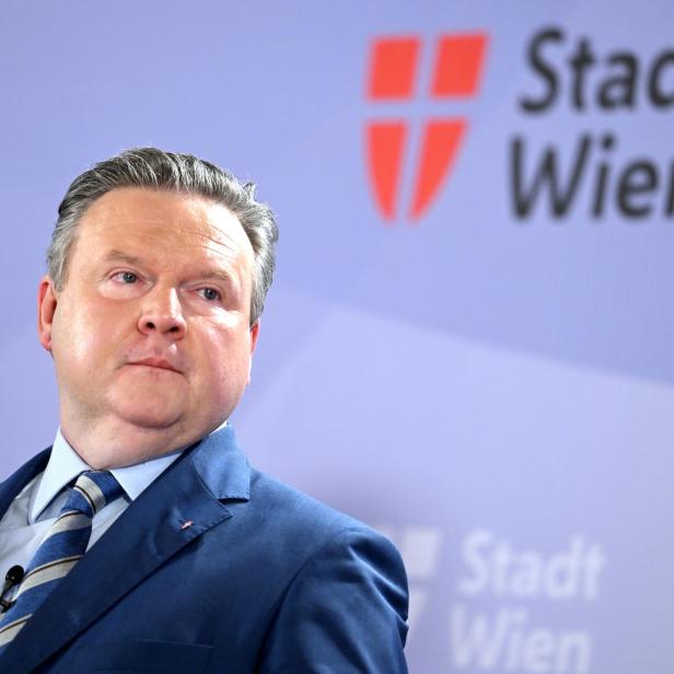Im Bild Michael Ludwig bei einer Rekrutierungskampagne der Wiener Polizei