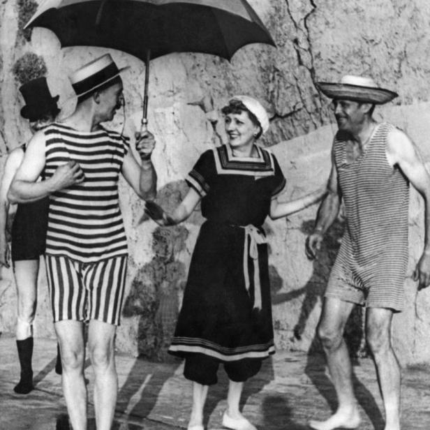 „Chic am Strand um 1900“.