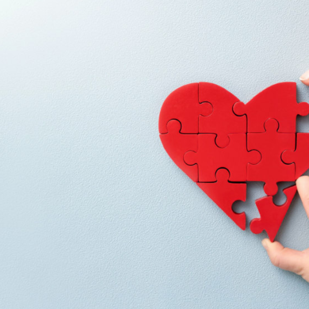 Achten wir mehr auf unser Herz. Risikofaktoren können eingedämmt und genetische Veranlagung gut therapiert werden, allerdings muss man die Werte regelmäßig überprüfen. 