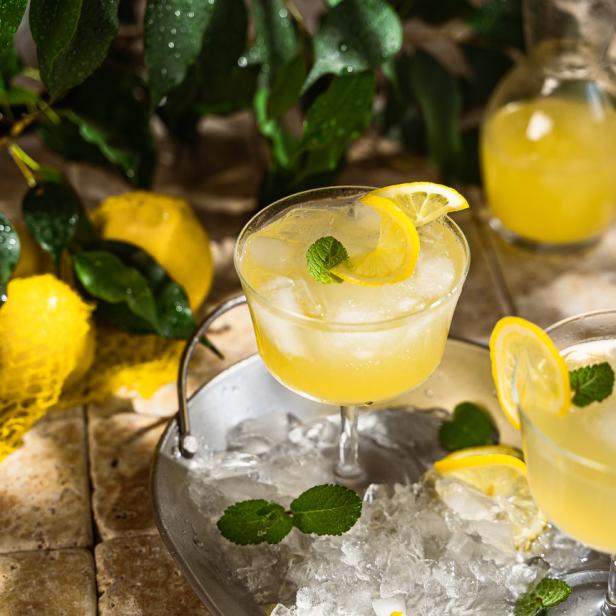 Limoncello mit Eis.