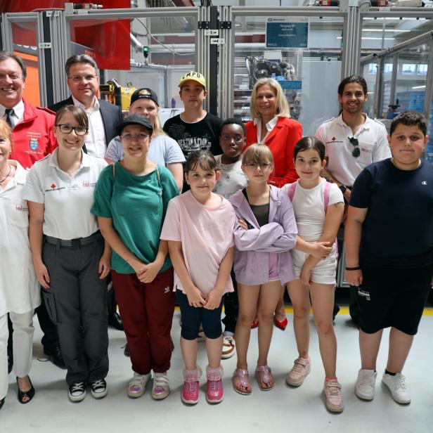 Die Lernhaus-Kinder bei der Berufsorientierung bei der Knorr-Bremse GmbH