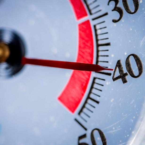 Hitze in Deutschland  - Au§enthermometer