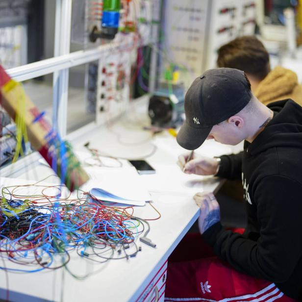 ++ THEMENBILD ++ ?AUSBILDUNG / WEITERBILDUNG / ARBEITSMARKT / HANDWERK