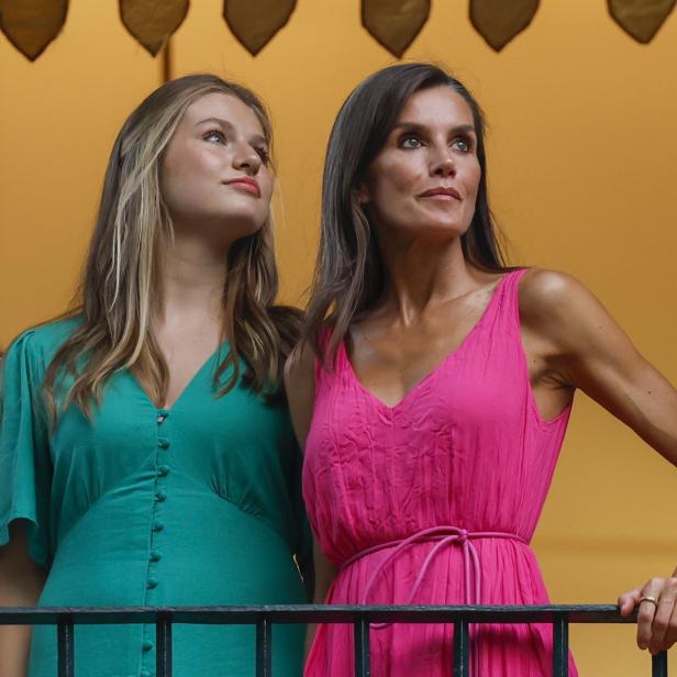 Königin Letizia mit ihrer Tochter Leonor in Palma.