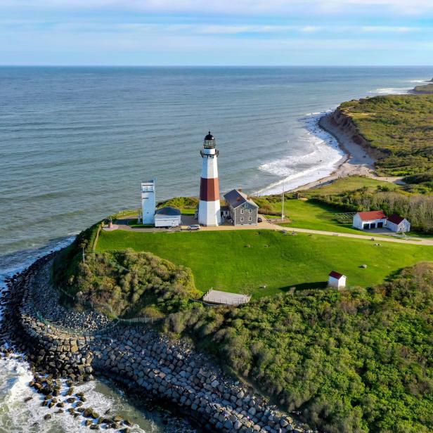 Der Leuchtturm im kleinen Ort Montauk, umspült vom Atlantik, ist das Wahrzeichen der Hamptons.