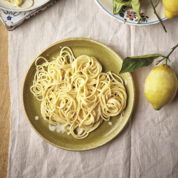 Spaghetti mit Zitrone.