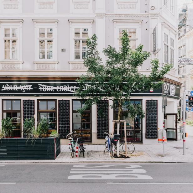 Das X.O Grill Restaurant in der Neubaugasse im Wiener Stadtteil Neubau bietet Burger an.