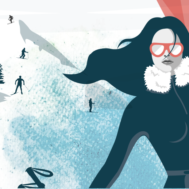 Eine Frau mit Skiern vor einer verschneiten Berglandschaft mit Skifahrern.