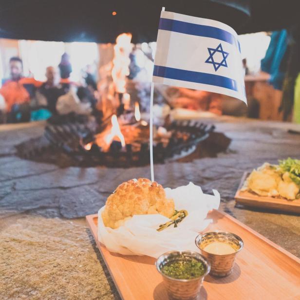 Israelische Genüsse auf der Kristallhütte.