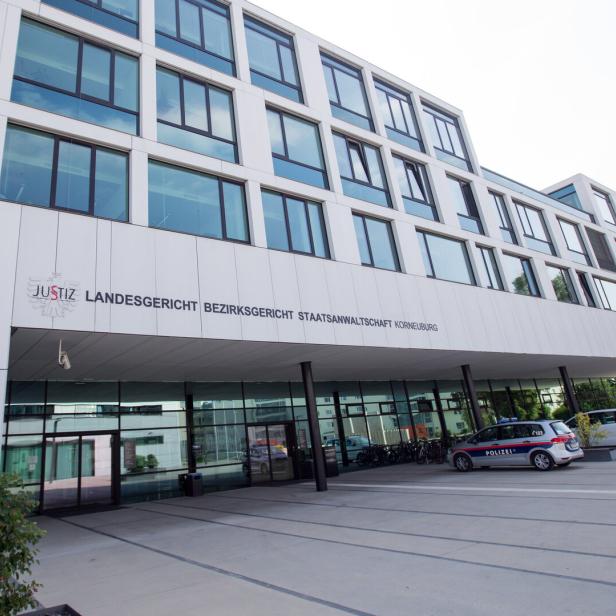 Das Landesgericht Korneuburg von außen.