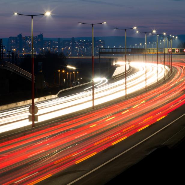 ++ ARCHIVBILD/THEMENBILD ++ KLIMA-GLOSSAR: VERKEHRVERKEHR/STRASSENVERKEHR/AUTO/AUTOBAHN/STAU/KLIMASCHUTZGESETZ