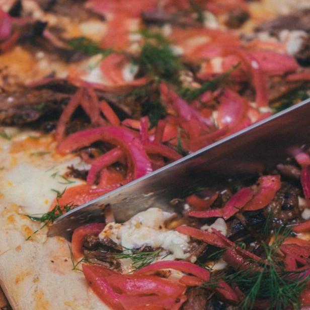 Pizza-Wirt bedroht Kundin wegen schlechter Online-Bewertung