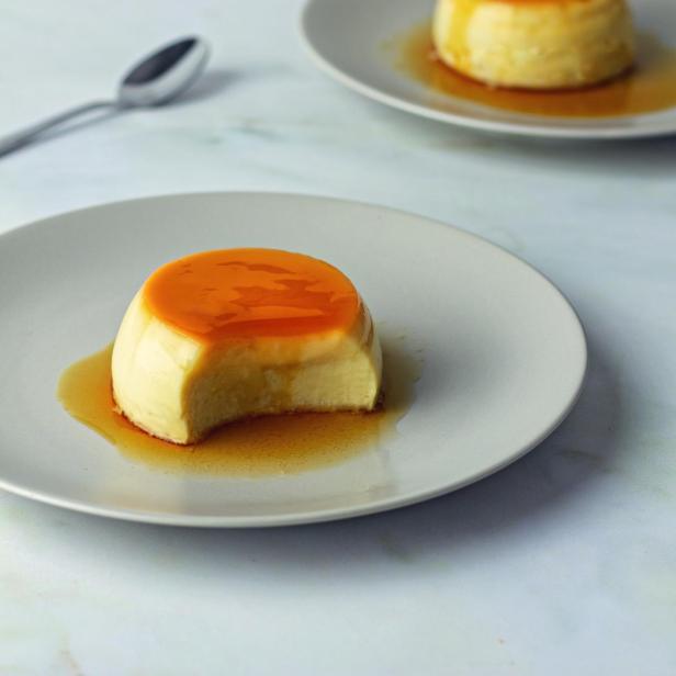 Crème Caramel mit sanfter Kokosnote.