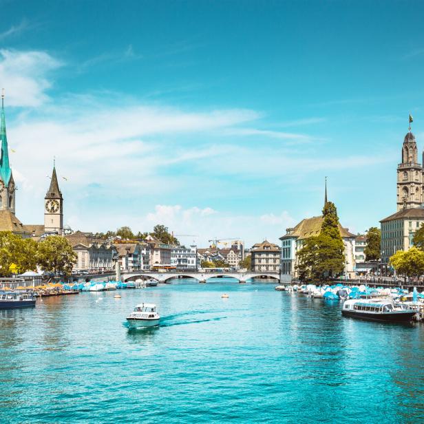Stadt am Fluss: die Limmat in Zürich.