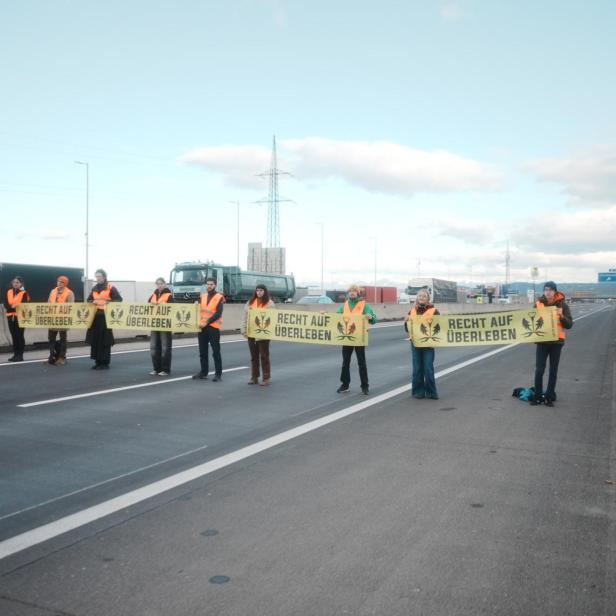 Langer Stau bei Graz nach Klimaprotesten
