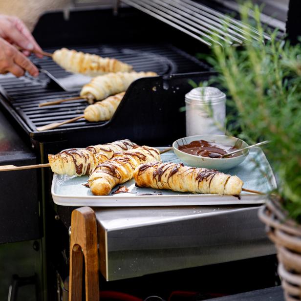 Bananen im Blätterteigmantel vom Grill